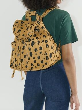 Baggu Drawstring Backpack in Leopard